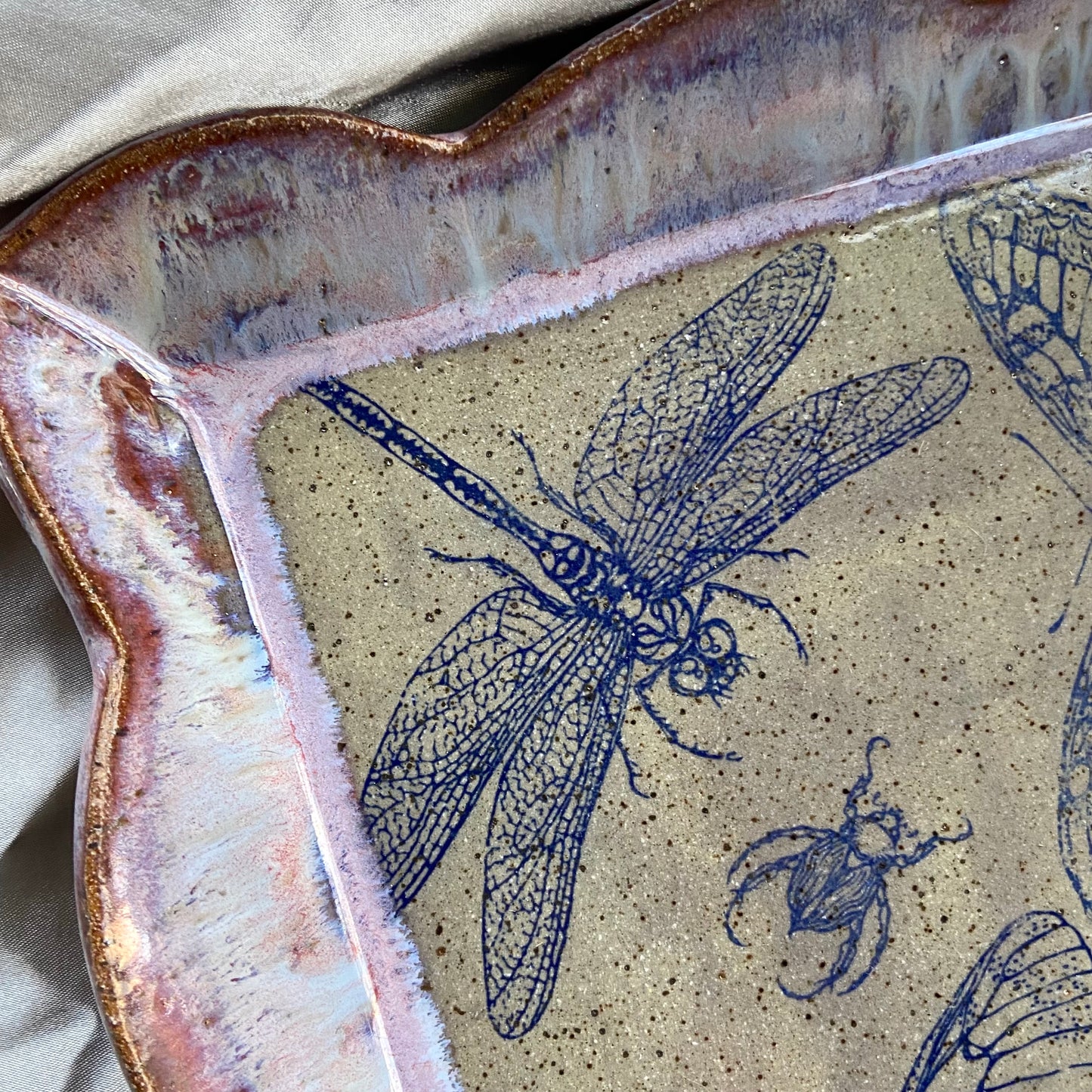 Large Insect Serving Dish