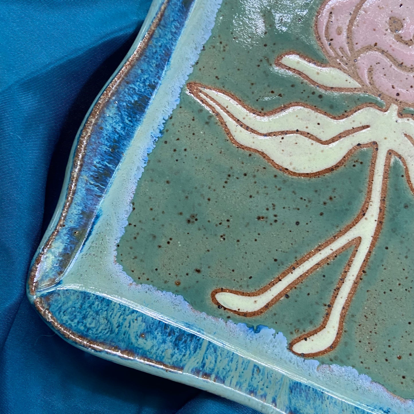 Medium Dancing Flower Trinket Dish