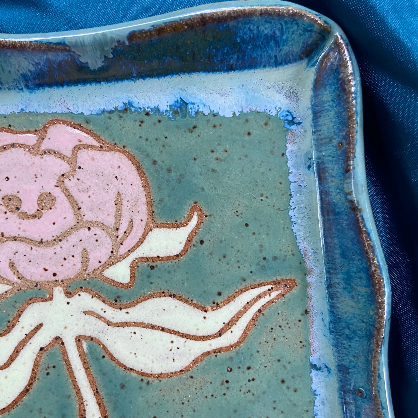 Medium Dancing Flower Trinket Dish